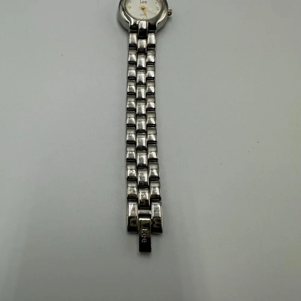 3/$30 Lee Watch Women Silver Tone White Dial 22MM Round Face New Battery 7.5
